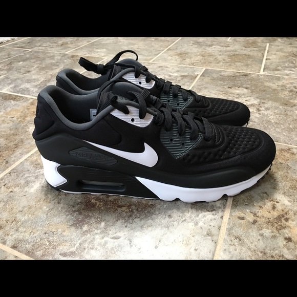 Nike Air Max 90 Ultra SE BlackWhite size 10.5 New Nike Air Max 90 Ultra SE BlackWhite size 10.5 New